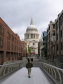 Přechod Millenium Bridge z jižního břehu Temže do City - foto č. 175